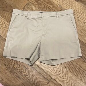 Banana Republic Women's the Avalon short Light Gray Shorts